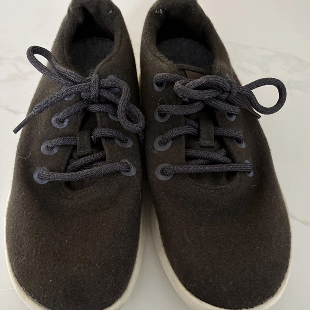 allbirds Mens Wool Runners chocolate brown Size 9.